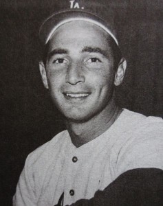 Sandy Koufax visited a restaurant in Morro Bay and gave the Main family a thrill. By publicity still.Wikiwatcher1 at en.wikipedia [Public domain], from Wikimedia Commons